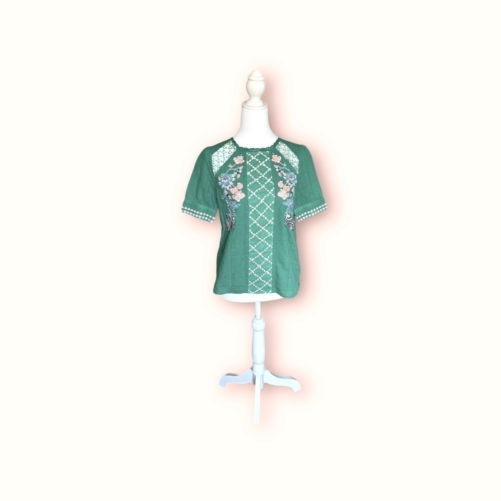 Anthropology by Mauve embroidered green top, Size 4